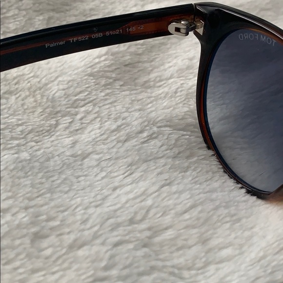 Tom Ford Palmer Sunglasses - Picture 7 of 7
